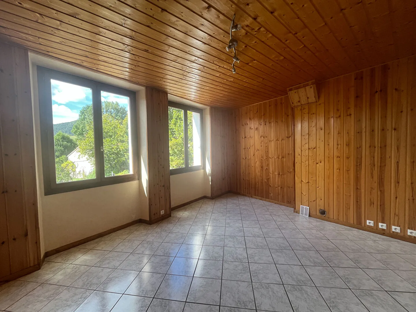 Maison de village à Ribeyret de 65 m² à vendre 