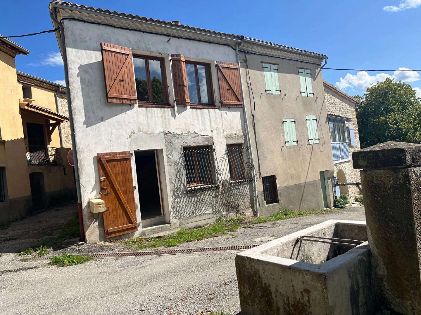 Maison à Ribeyret de 65 m² à rénover, résidence ou pied-à-terre 