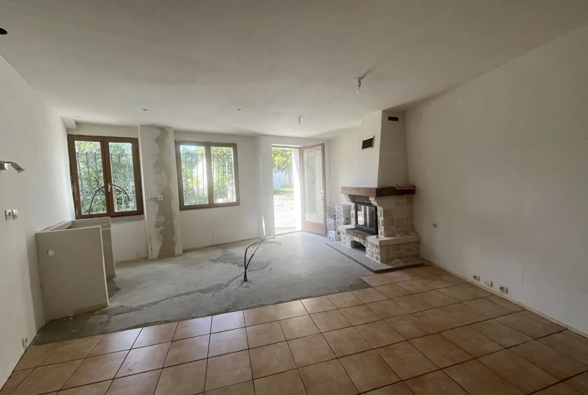 Maison à Ribeyret de 65 m² à rénover, résidence ou pied-à-terre 