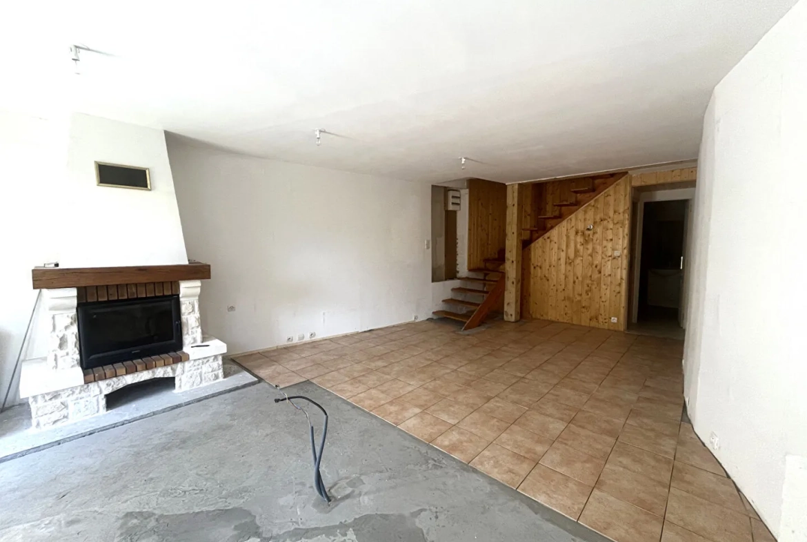 Maison à Ribeyret de 65 m² à rénover, résidence ou pied-à-terre 
