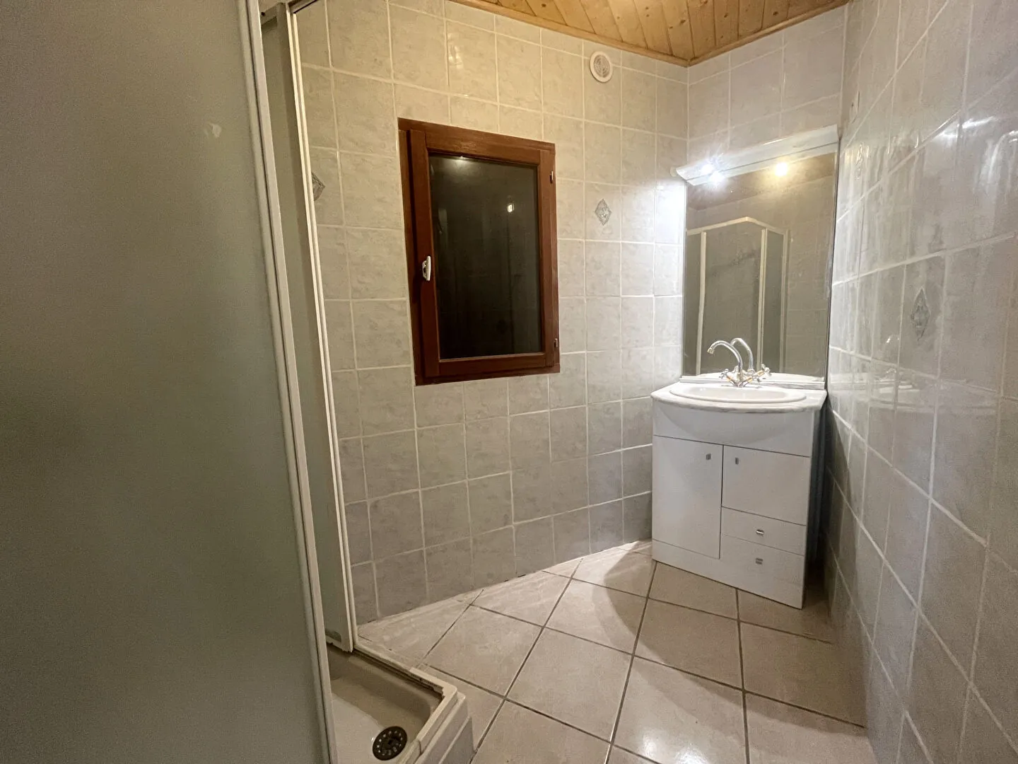 Maison à Ribeyret de 65 m² à rénover, résidence ou pied-à-terre 
