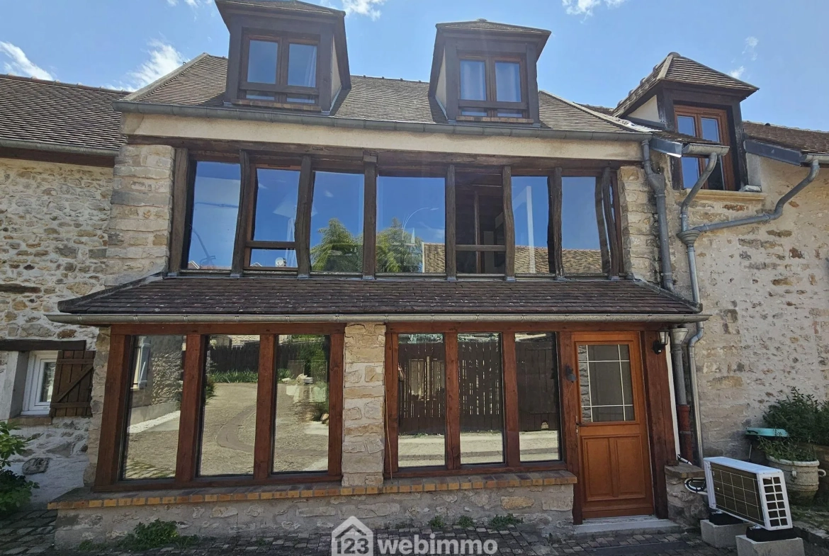 Maison en pierre de 55 m² à Moigny-sur-École avec jardin et confort moderne 