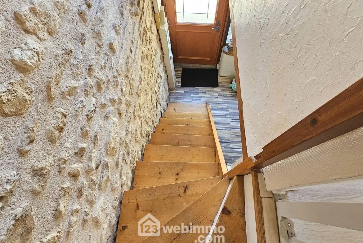 Maison en pierre de 55 m² à Moigny-sur-École avec jardin et confort moderne 