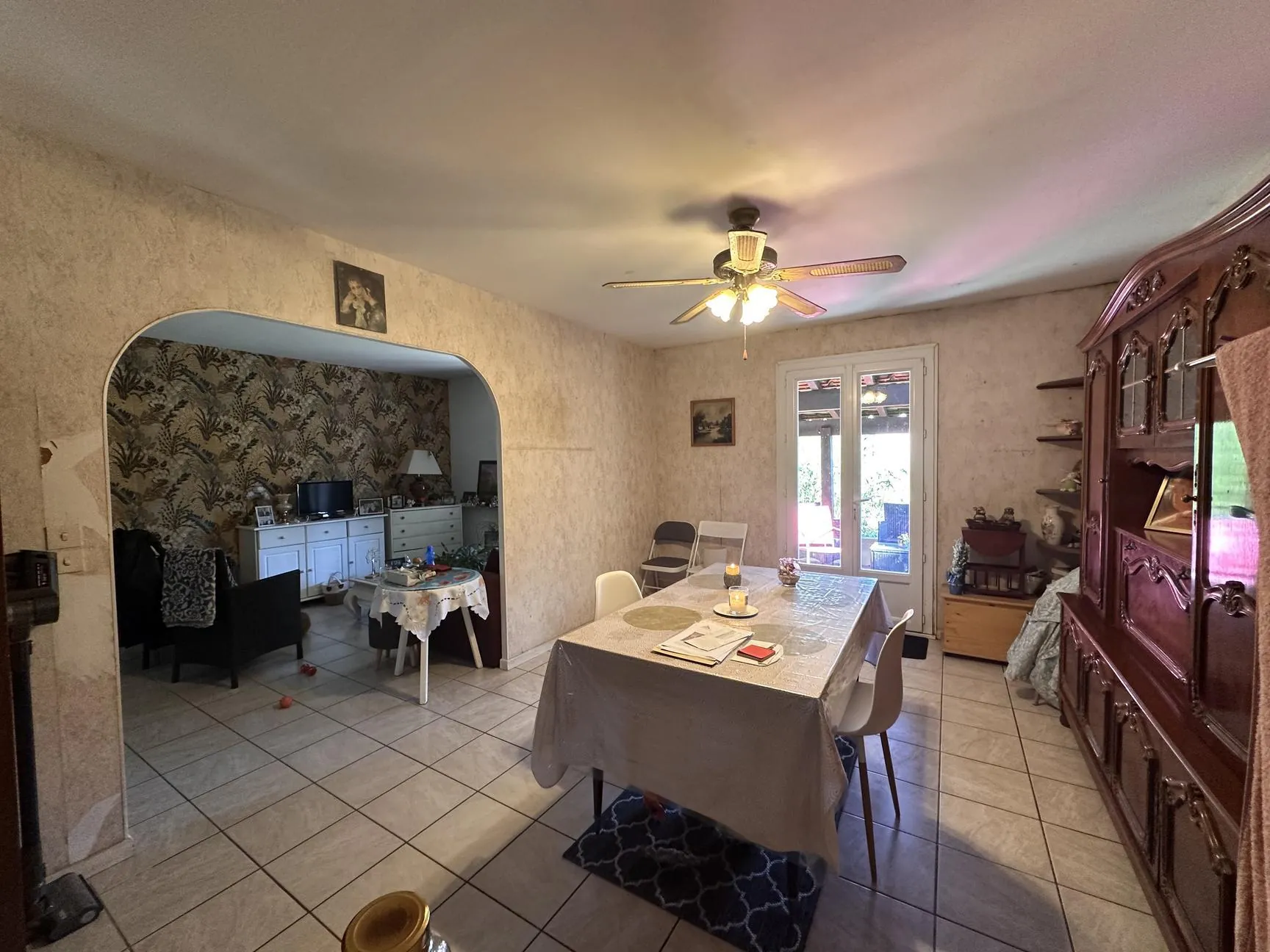 Maison à vendre à Cenac – 4 chambres, jardin et garage, secteur recherché 