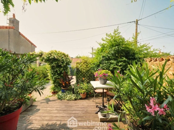 Maison en pierre de 134 m² à Marigny-Chemereau, charme et potentiel