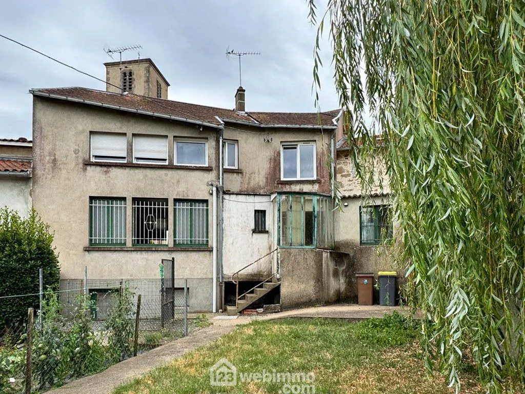 Local commercial de 110 m² à La Romagne, potentiel de transformation 
