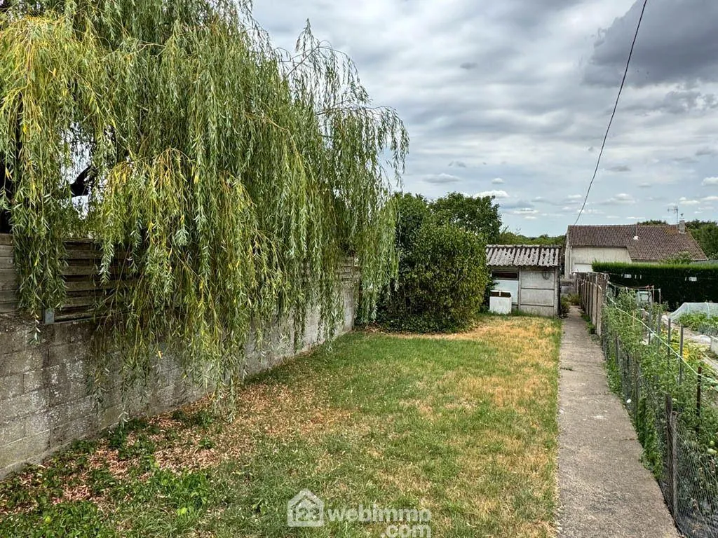 Local commercial de 110 m² à La Romagne, potentiel de transformation 