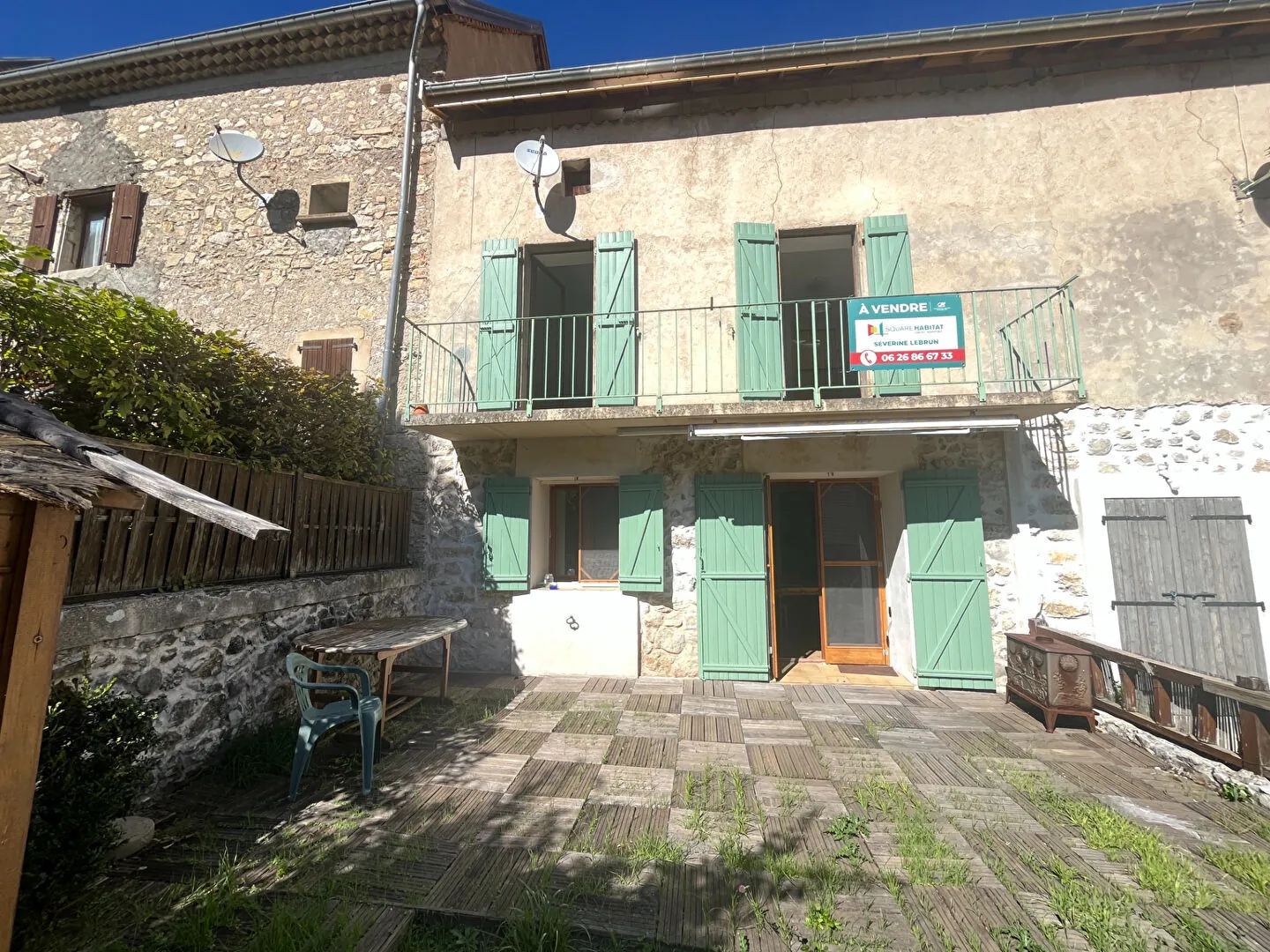 Maison en pierre à Lus-la-Croix-Haute avec terrasse, 3 chambres et potentiel de personnalisation 