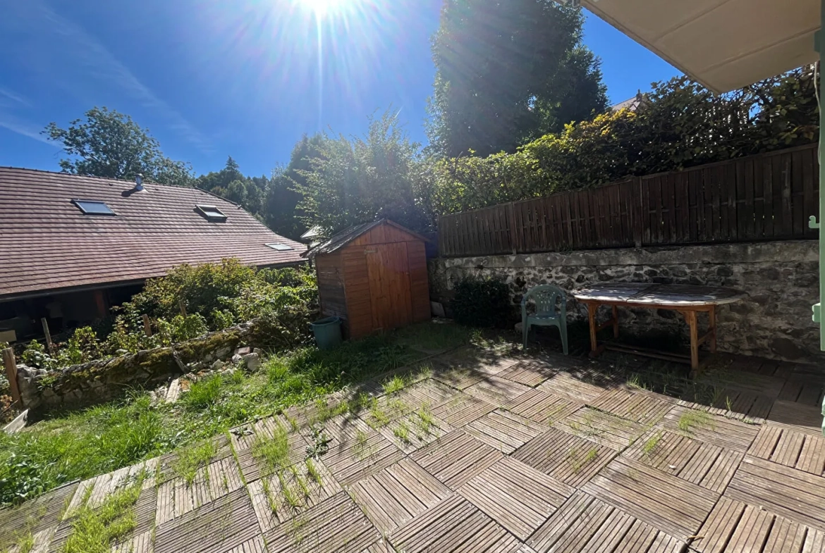 Maison en pierre à Lus-la-Croix-Haute avec terrasse, 3 chambres et potentiel de personnalisation 