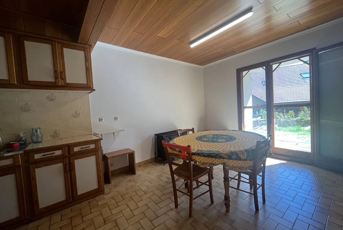 Maison en pierre à Lus-la-Croix-Haute avec terrasse, 3 chambres et potentiel de personnalisation 