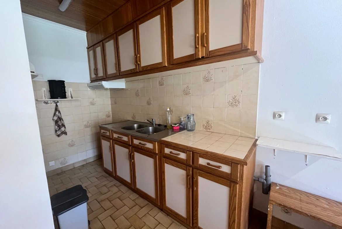 Maison en pierre à Lus-la-Croix-Haute avec terrasse, 3 chambres et potentiel de personnalisation 