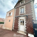 Maison spacieuse de 169 m² à vendre à Couvron-et-Aumencourt, plain-pied avec garage et terrain clos