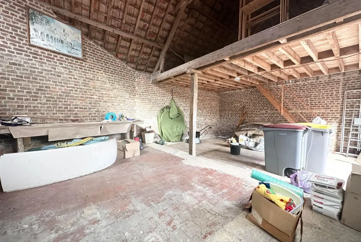 Maison spacieuse de 169 m² à vendre à Couvron-et-Aumencourt, plain-pied avec garage et terrain clos 