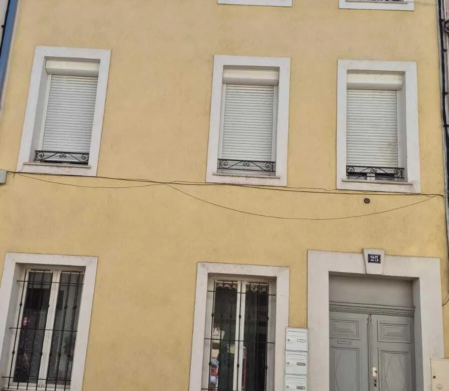 Bel appartement rénové de 64 m² à Cogolin, centre-ville, idéal investissement ou résidence secondaire 