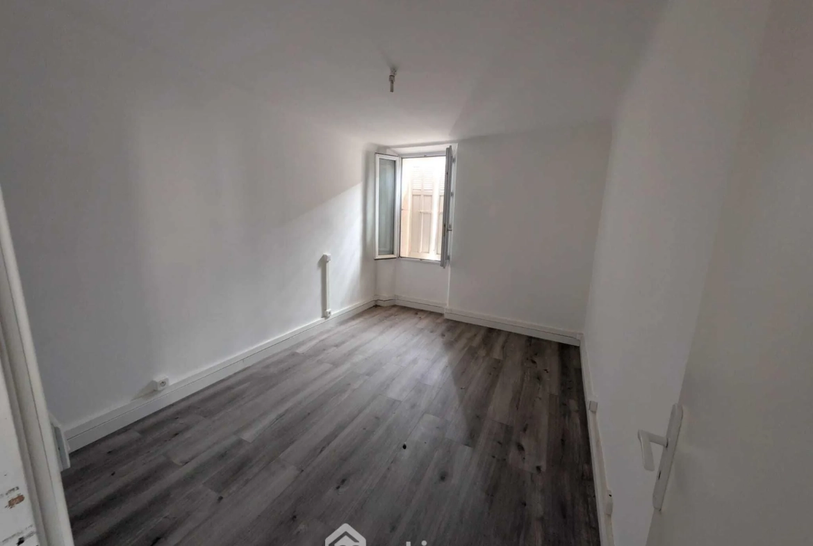 Bel appartement rénové de 64 m² à Cogolin, centre-ville, idéal investissement ou résidence secondaire 