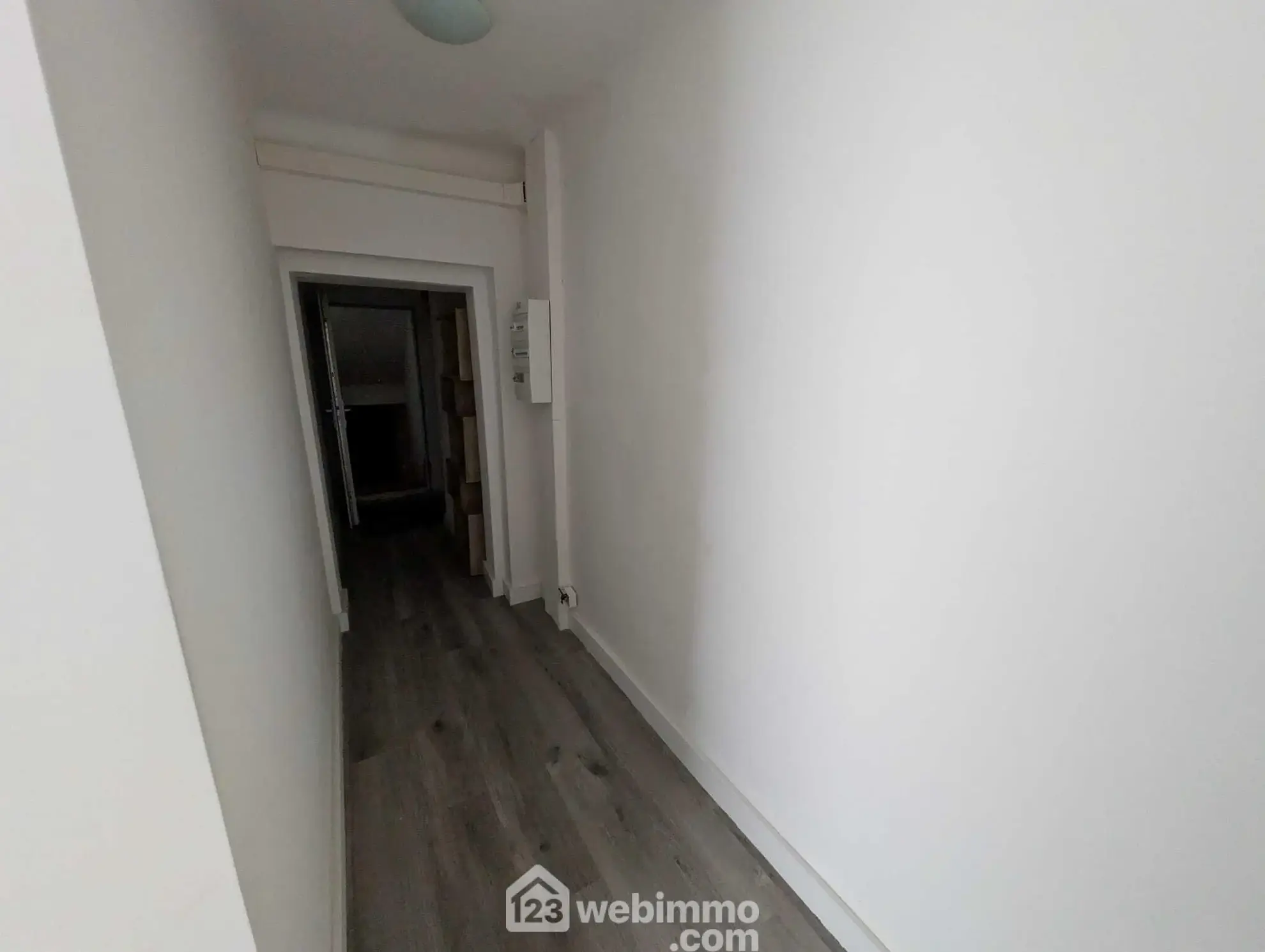 Bel appartement rénové de 64 m² à Cogolin, centre-ville, idéal investissement ou résidence secondaire 