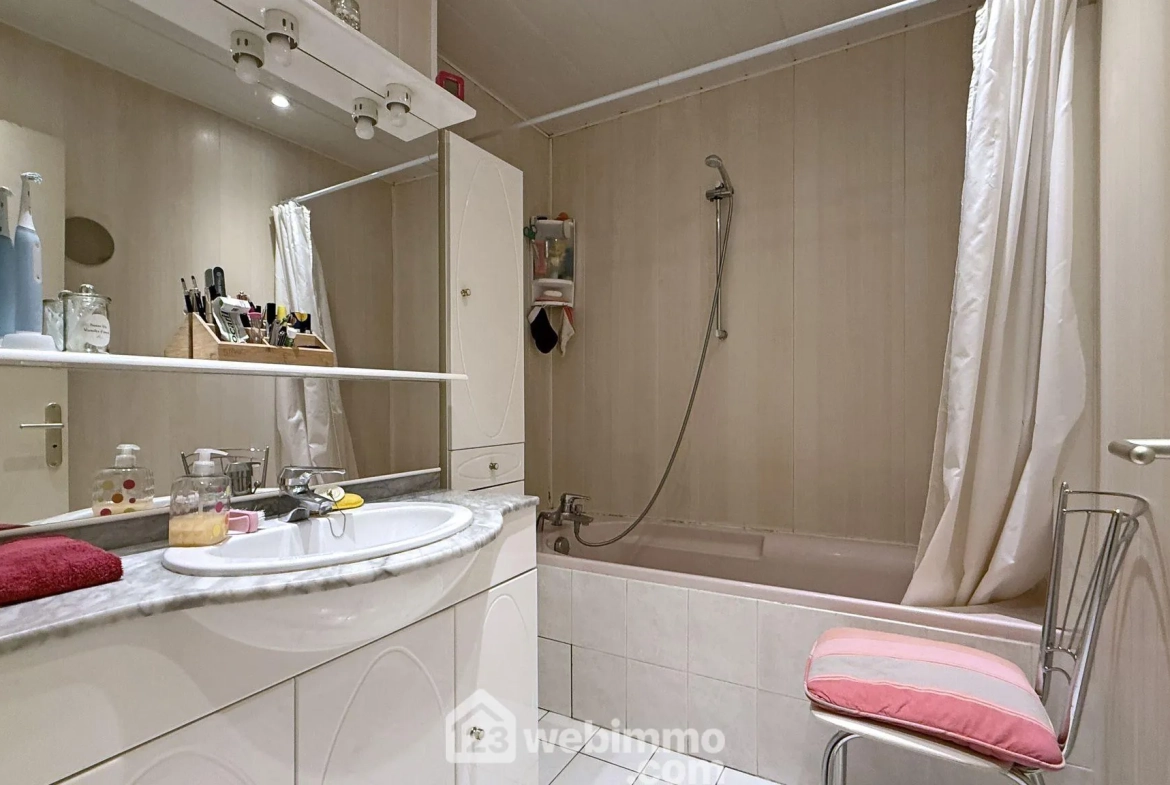 Bel appartement de 82m² à Sucy-en-Brie avec 3 chambres, calme et parking 