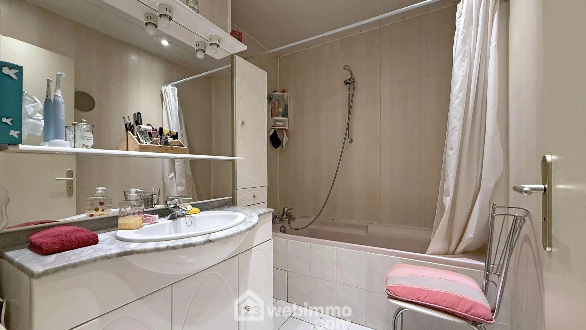 Bel appartement de 82m² à Sucy-en-Brie avec 3 chambres, calme et parking 