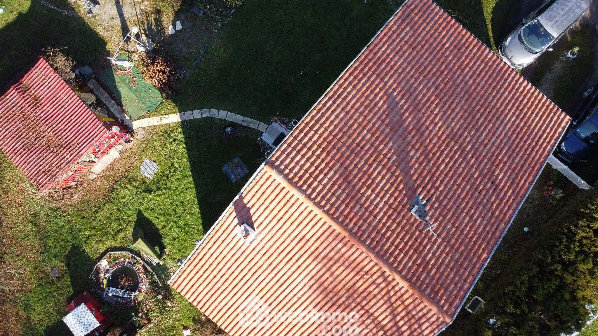 Charmante maison lumineuse avec grand potentiel à Sallespisse 