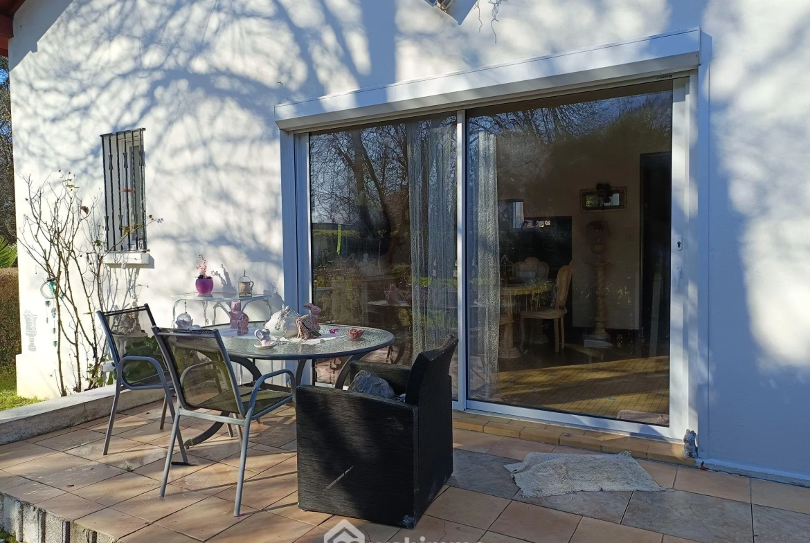 Charmante maison lumineuse avec grand potentiel à Sallespisse 