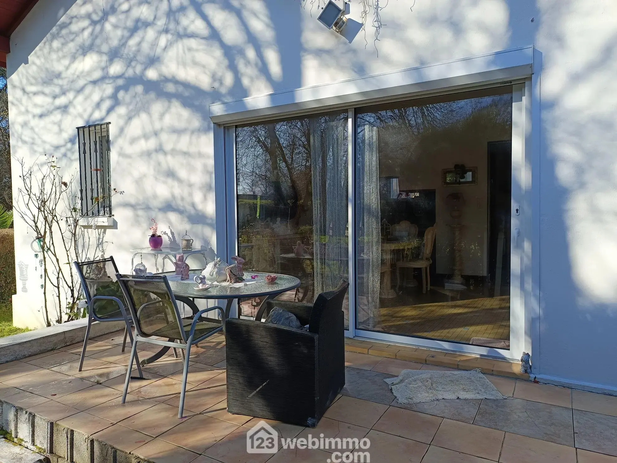Charmante maison lumineuse avec grand potentiel à Sallespisse 