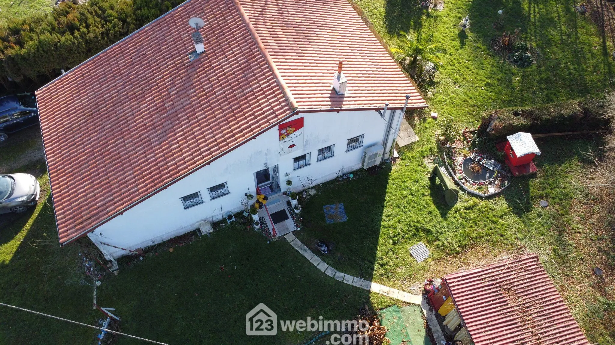 Charmante maison lumineuse avec grand potentiel à Sallespisse 