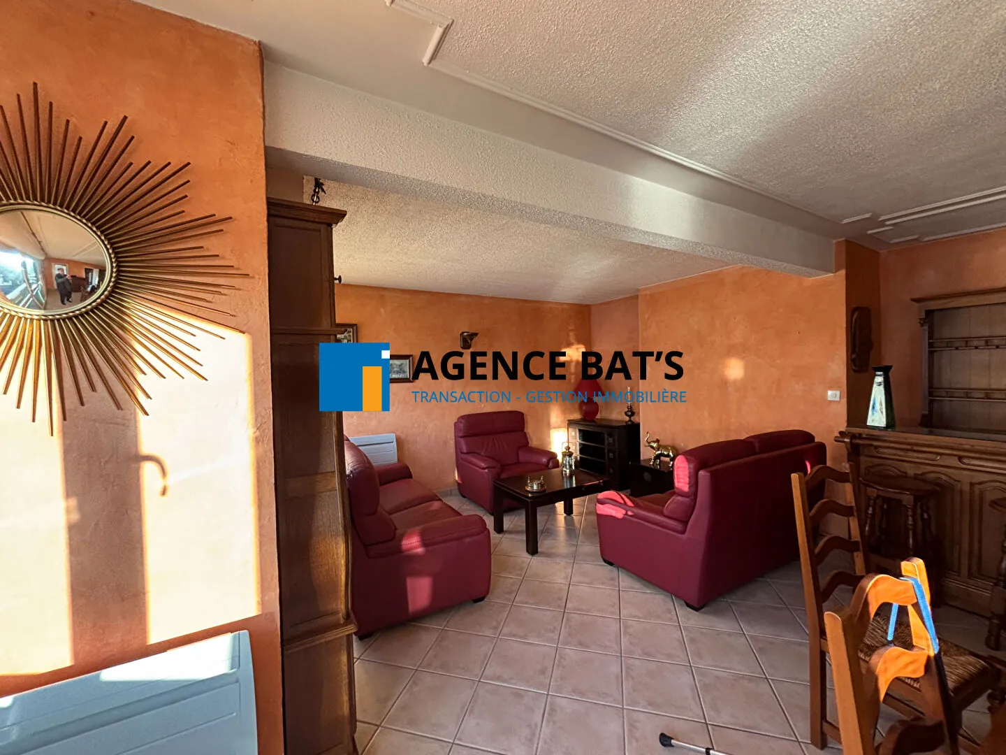 Appartement 96 m² à Saint-Étienne avec parking, cave et balcon 