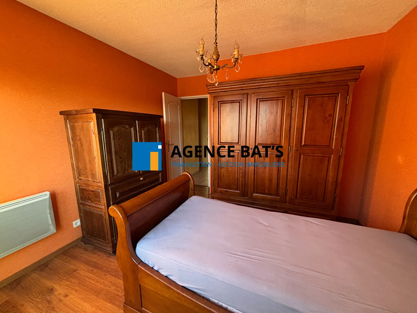 Appartement 96 m² à Saint-Étienne avec parking, cave et balcon 