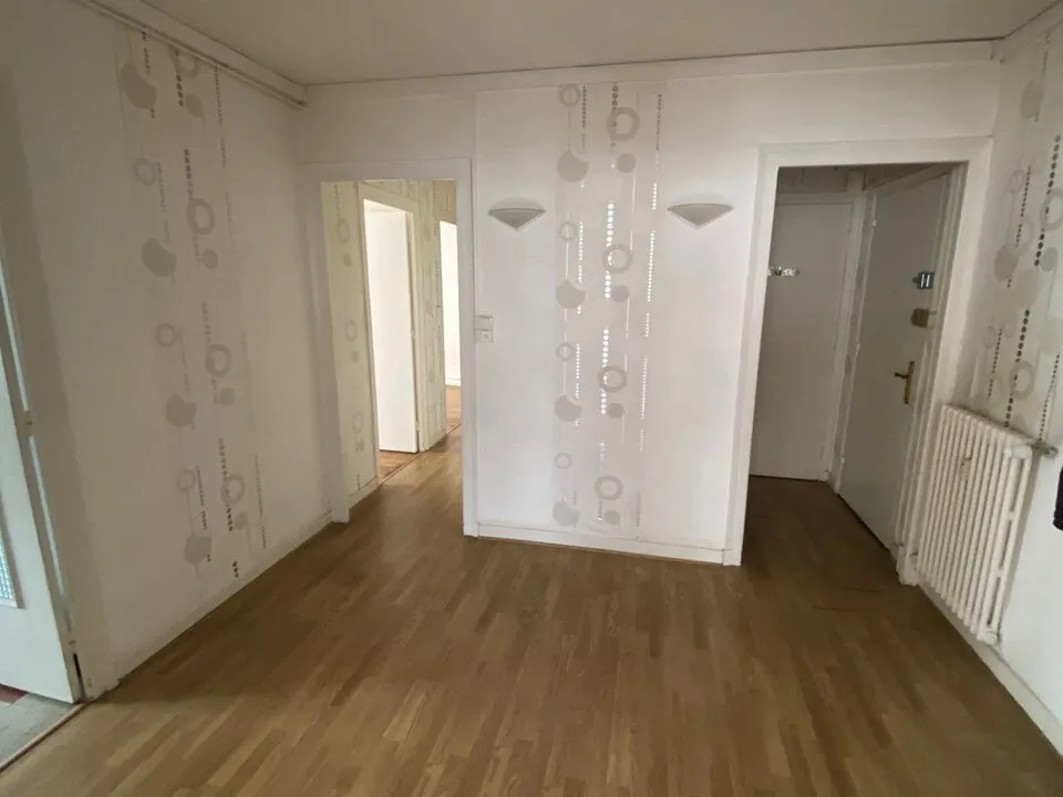 Appartement lumineux de 90 m² à Saint-Étienne avec garage et ascenseur 