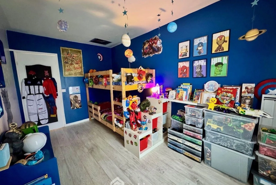 Maison familiale de 100m² à Bondoufle avec garage, proche commodités 