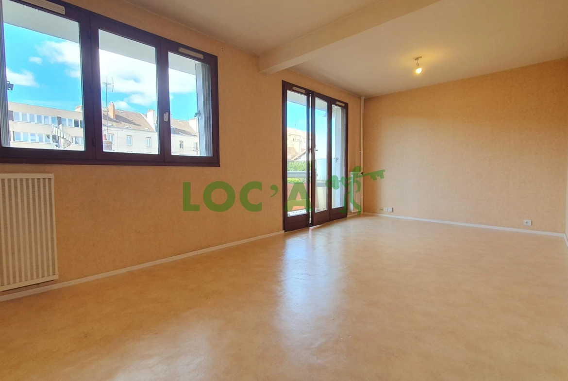 Appartement F1 à Dijon de 35 m² avec balcon, cave et parking proche Place Wilson 