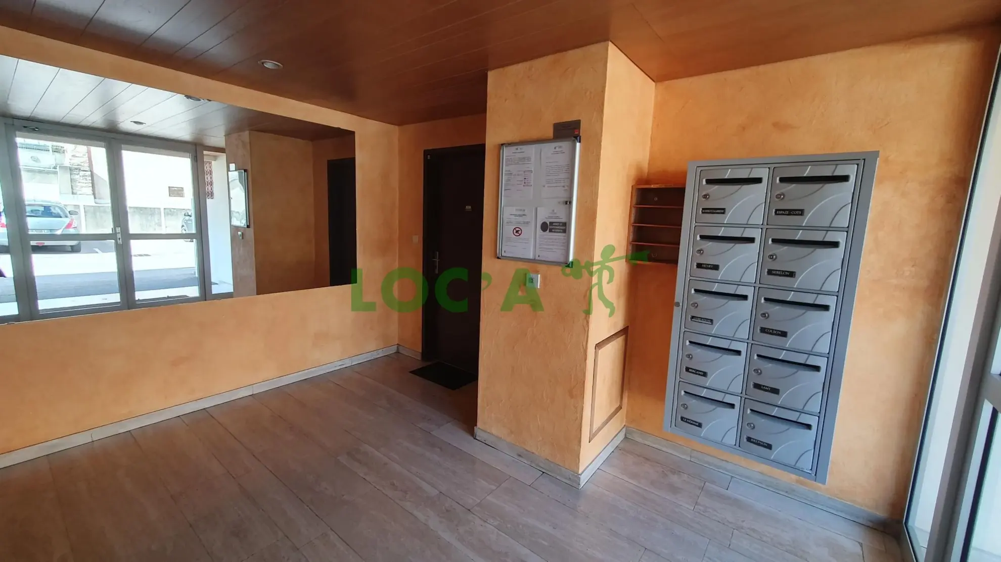 Appartement F1 à Dijon de 35 m² avec balcon, cave et parking proche Place Wilson 
