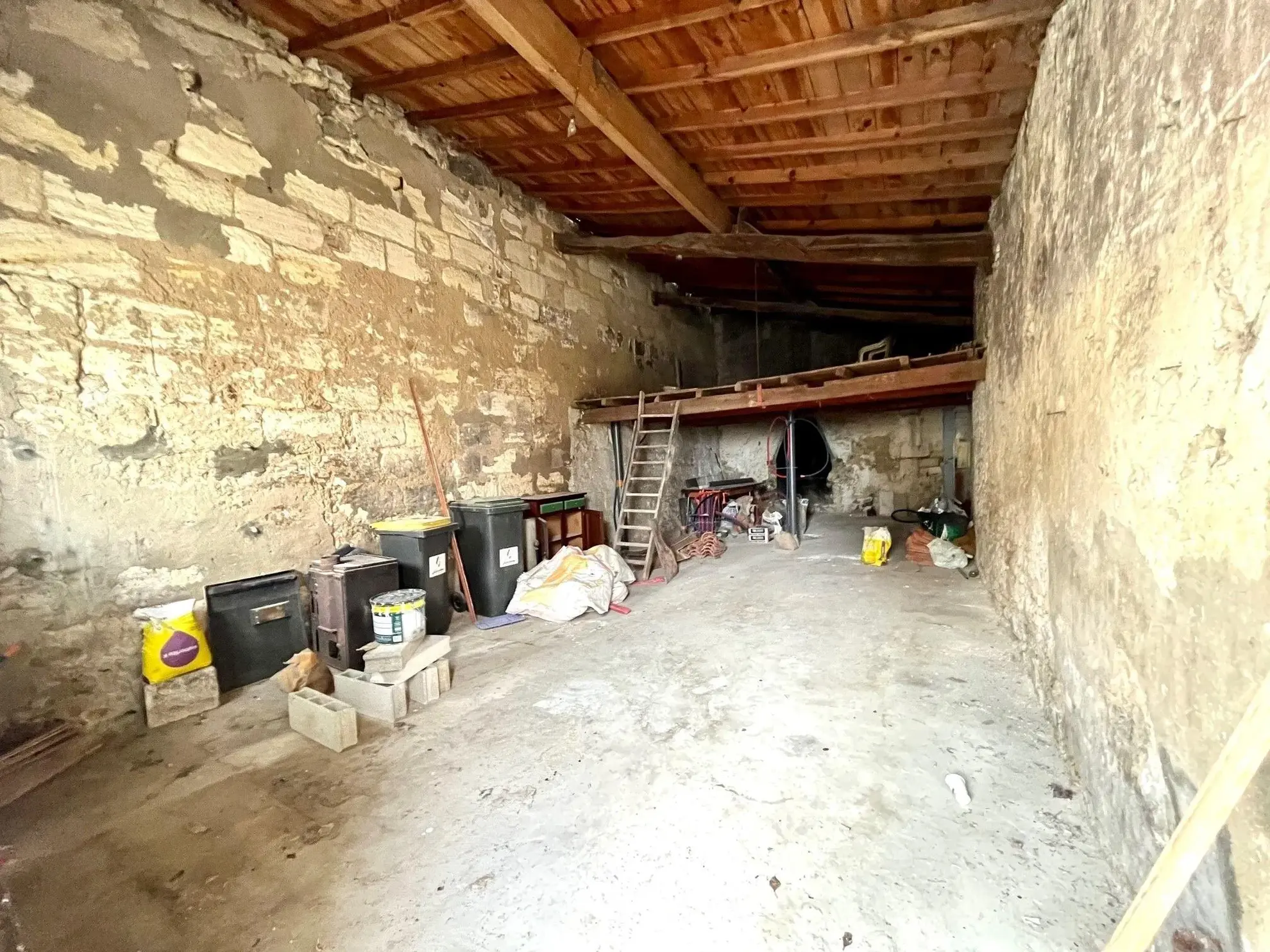 Maison à louer à Saint-Estèphe avec jardin, à transformer en achat après 24 mois 