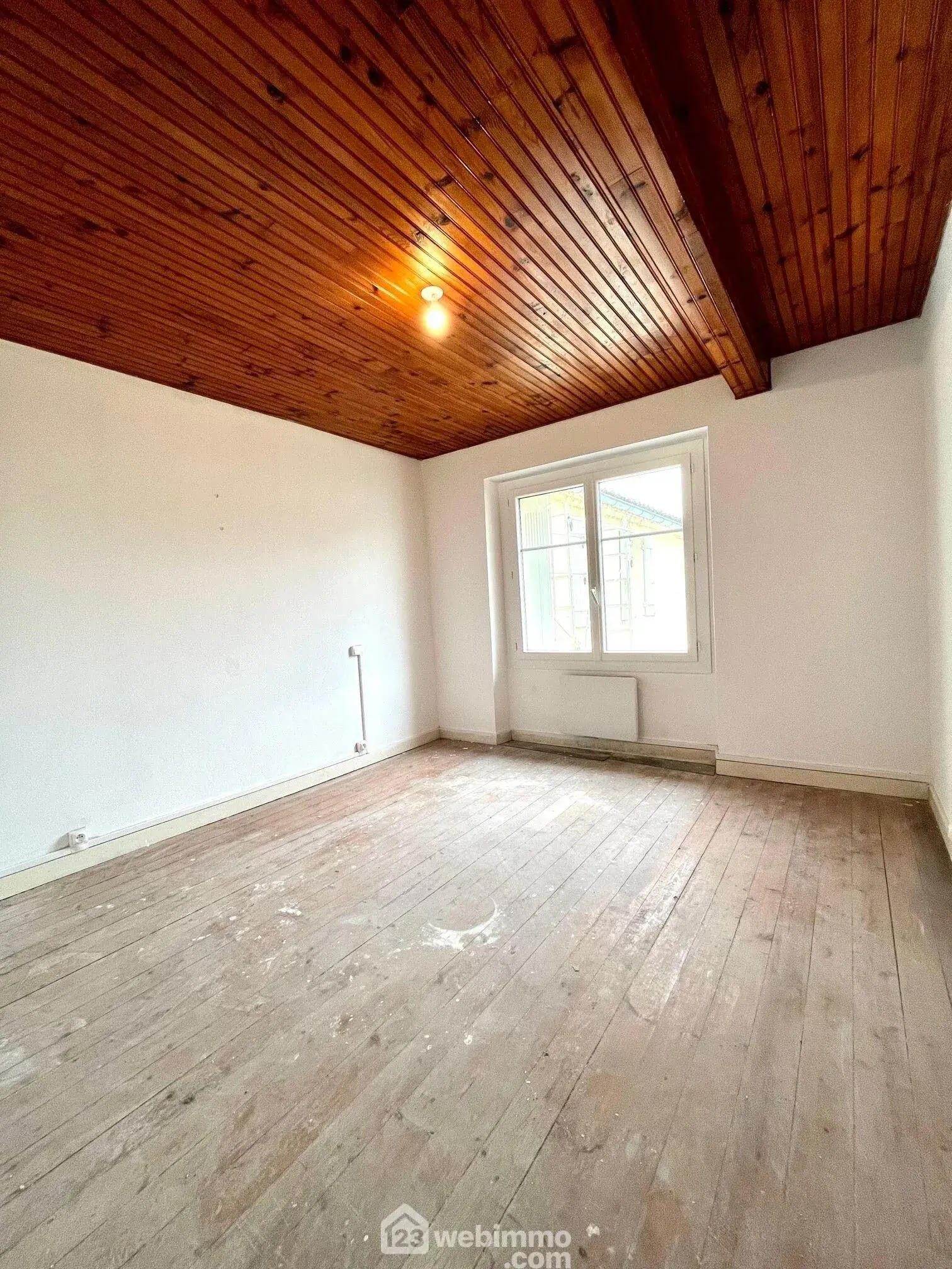 Maison à louer à Saint-Estèphe avec jardin, à transformer en achat après 24 mois 