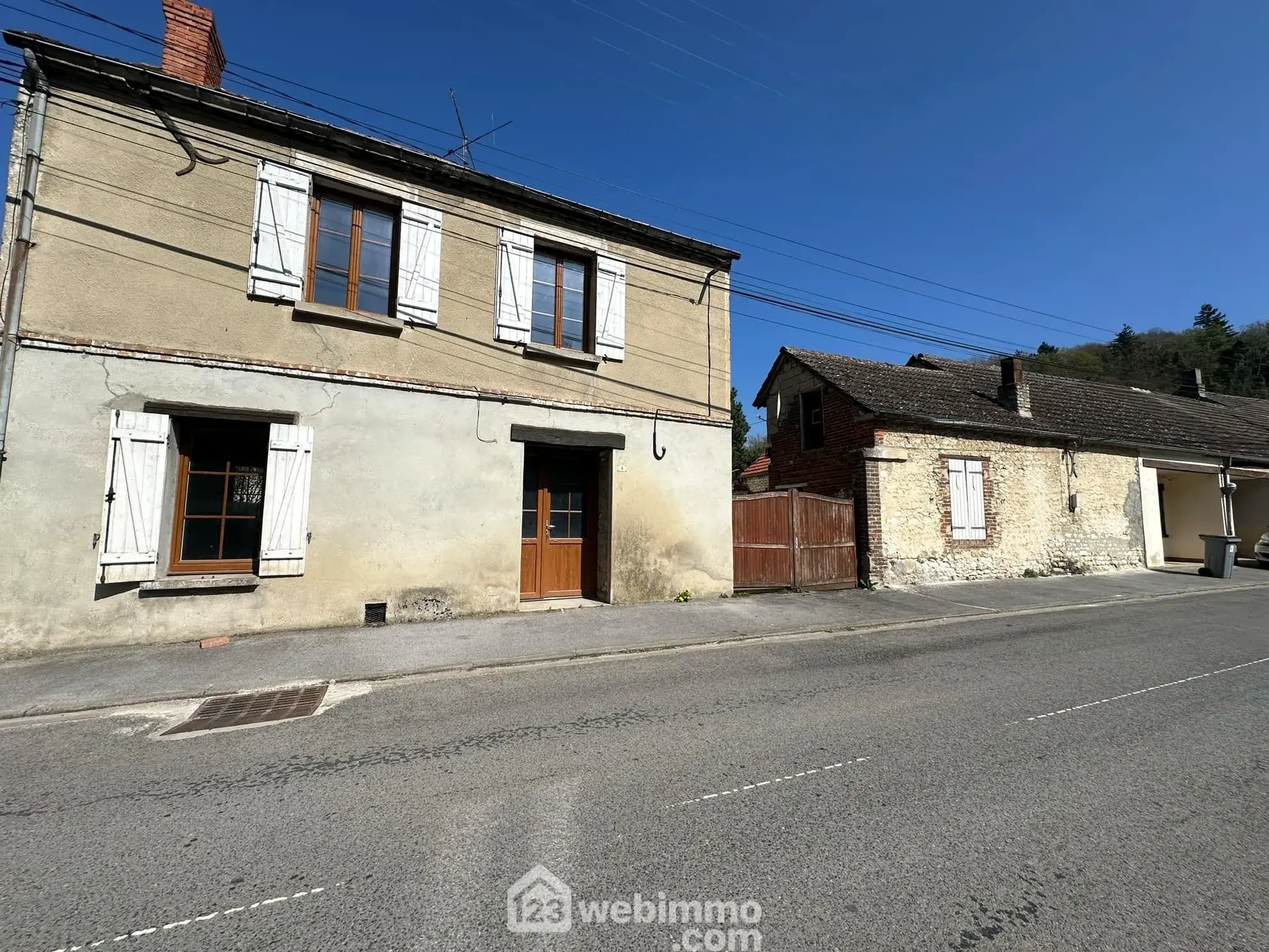 Maison rénovée de 77 m² avec dépendance à Montaigu (02820) à vendre 