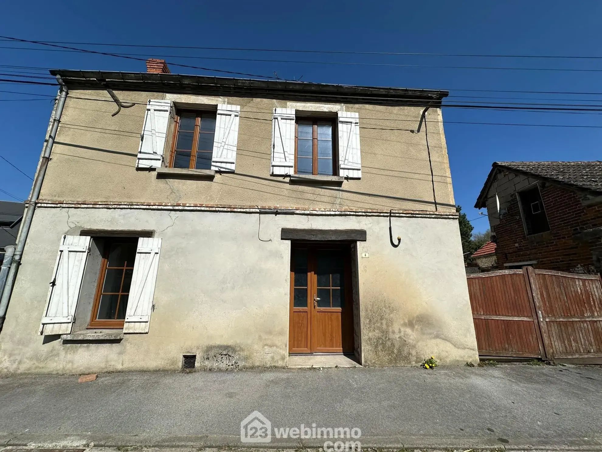 Maison rénovée de 77 m² avec dépendance à Montaigu (02820) à vendre 