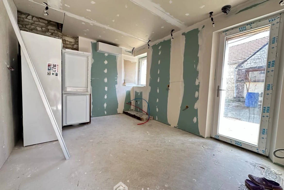 Maison rénovée de 77 m² avec dépendance à Montaigu (02820) à vendre 