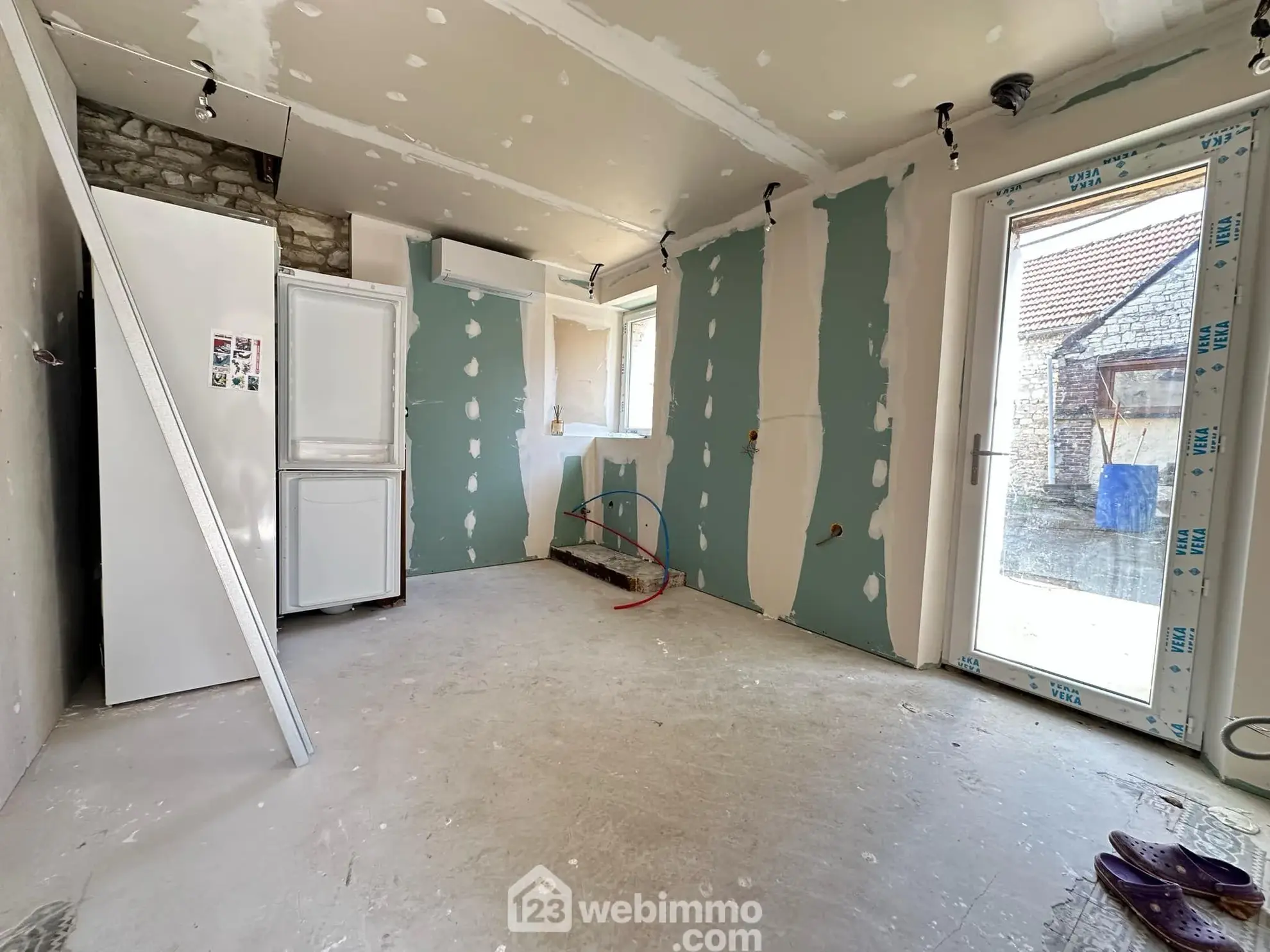 Maison rénovée de 77 m² avec dépendance à Montaigu (02820) à vendre 