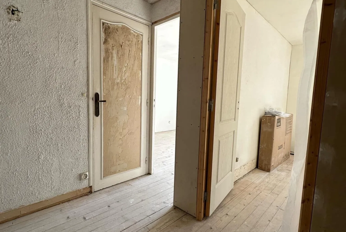 Maison rénovée de 77 m² avec dépendance à Montaigu (02820) à vendre 