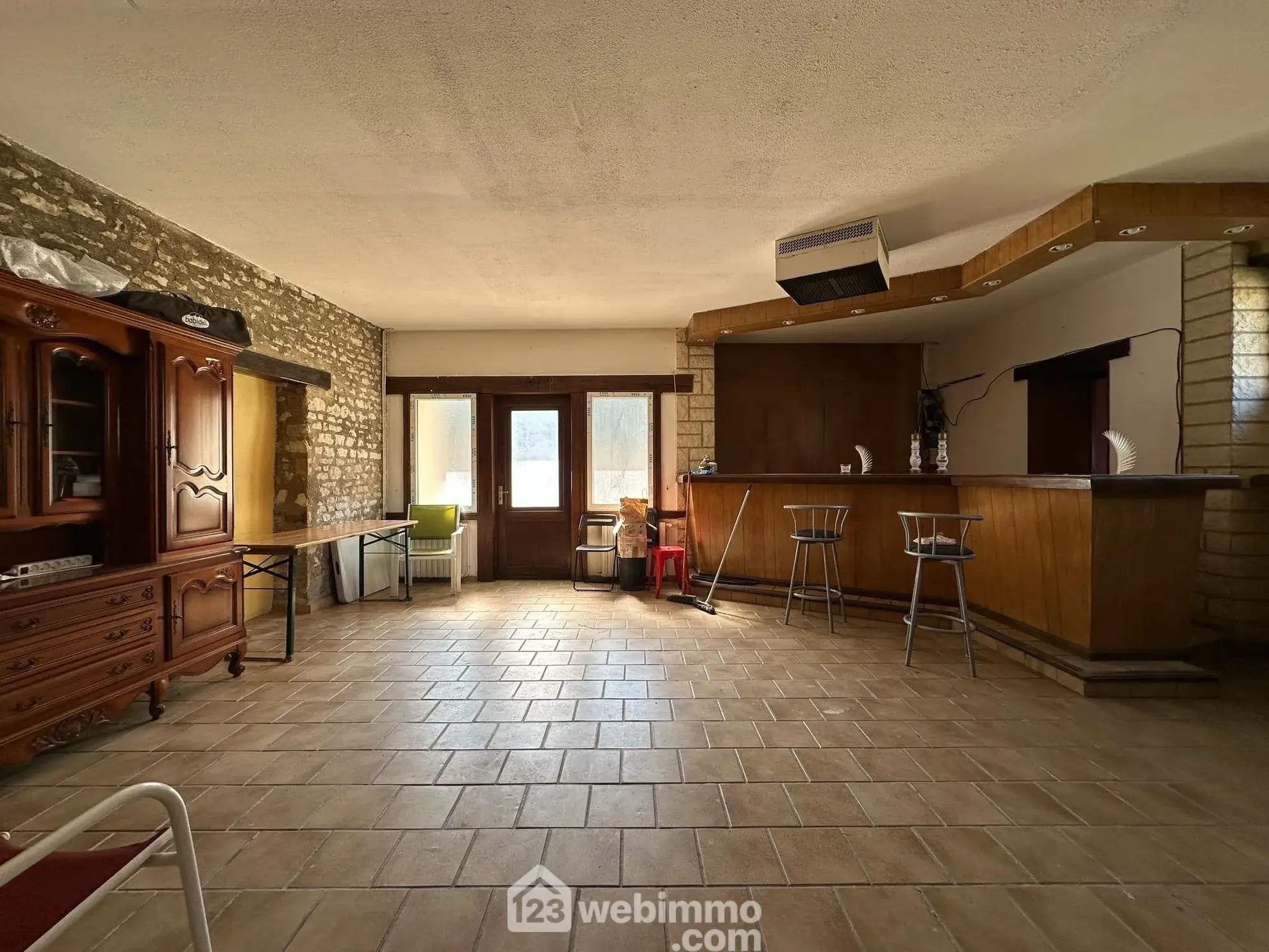 Maison rénovée de 77 m² avec dépendance à Montaigu (02820) à vendre 