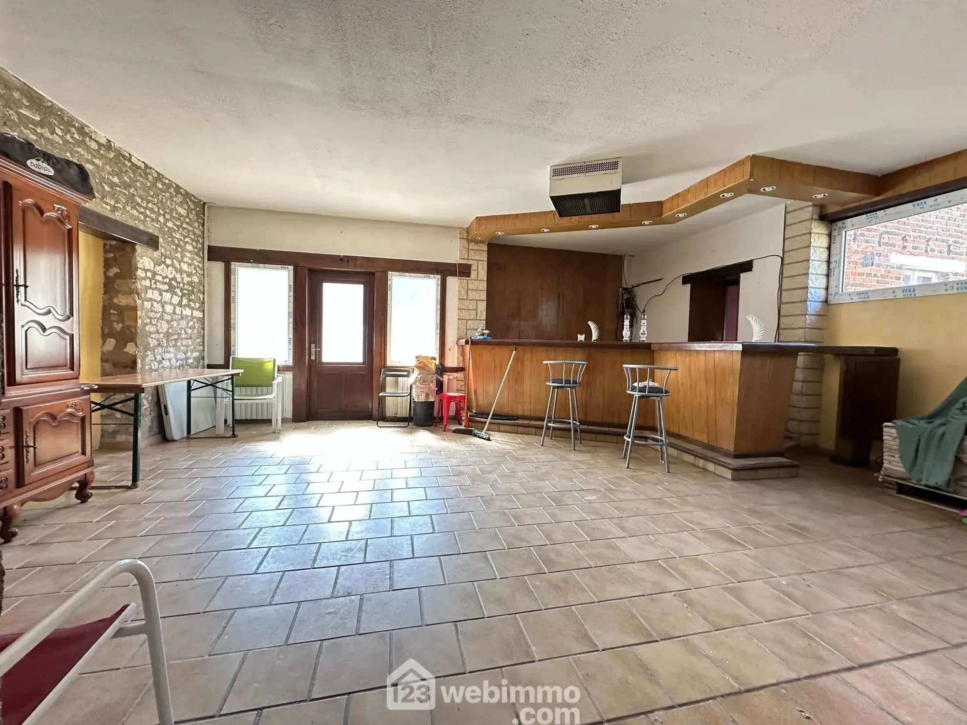 Maison rénovée de 77 m² avec dépendance à Montaigu (02820) à vendre 