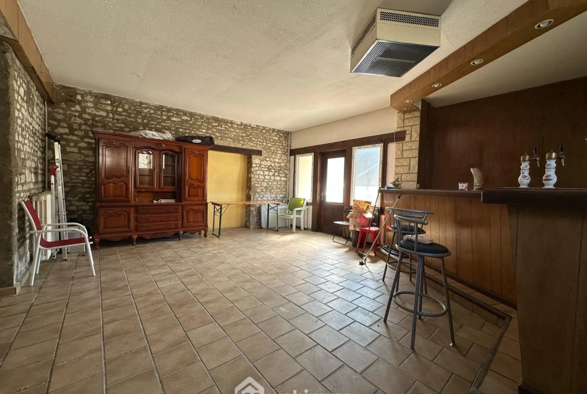 Maison rénovée de 77 m² avec dépendance à Montaigu (02820) à vendre 
