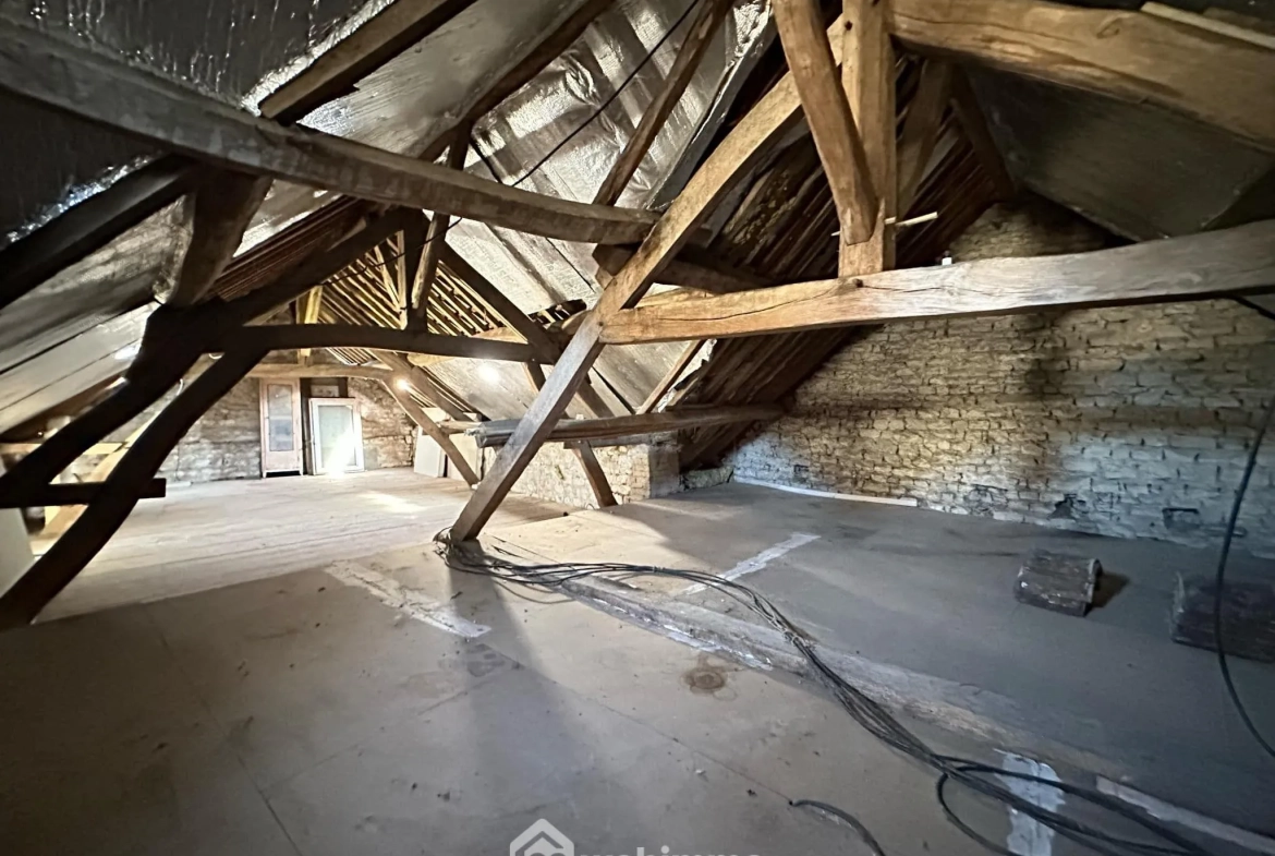 Maison rénovée de 77 m² avec dépendance à Montaigu (02820) à vendre 
