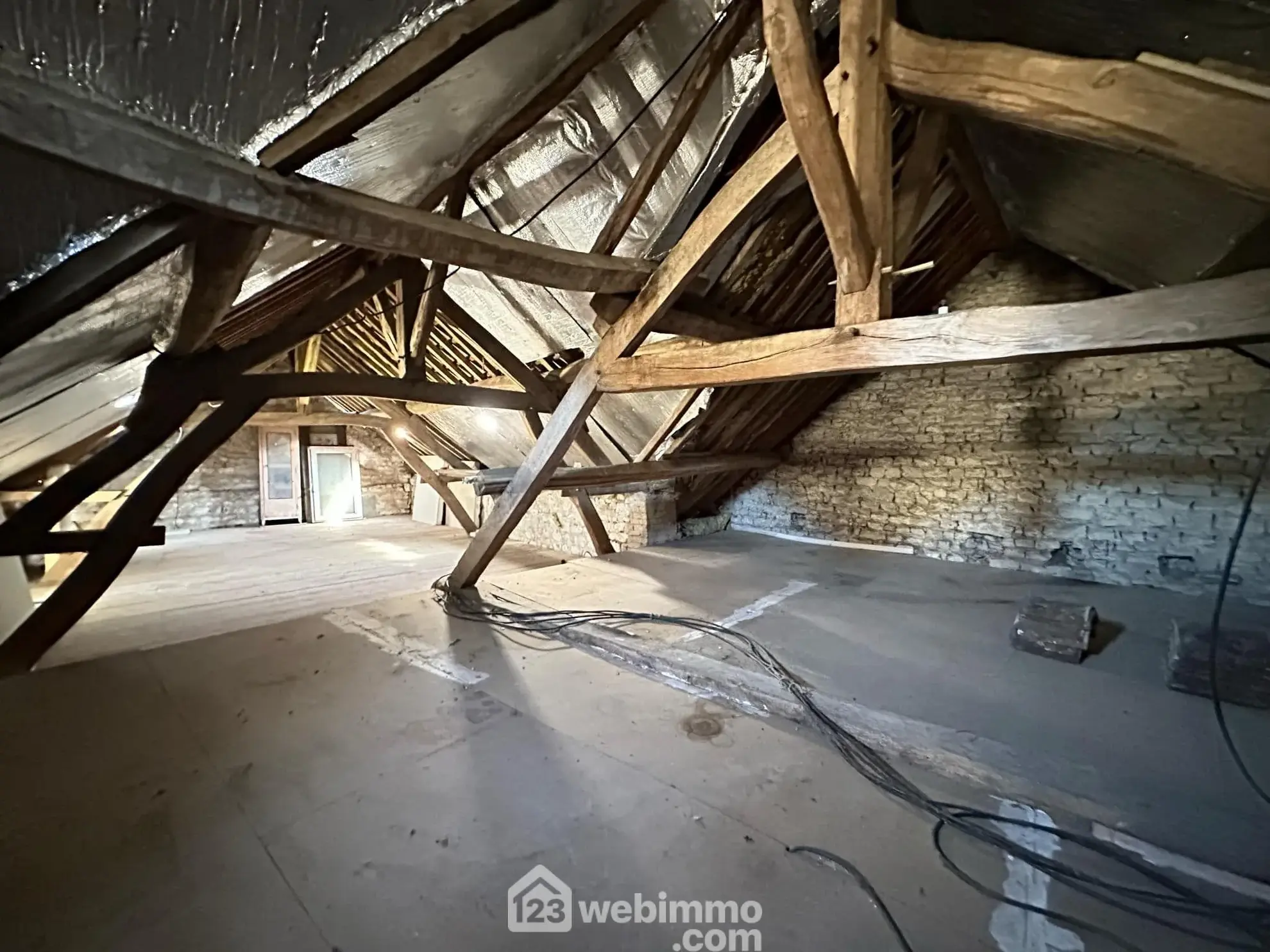 Maison rénovée de 77 m² avec dépendance à Montaigu (02820) à vendre 