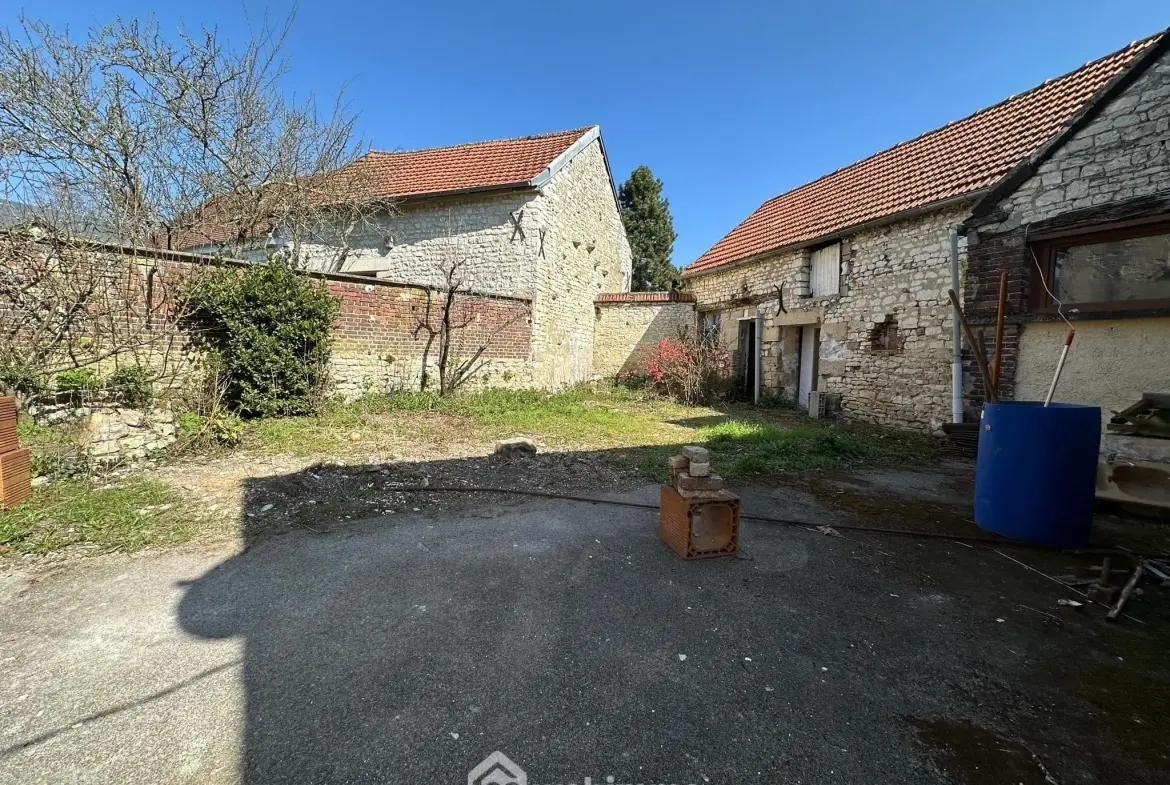 Maison rénovée de 77 m² avec dépendance à Montaigu (02820) à vendre 
