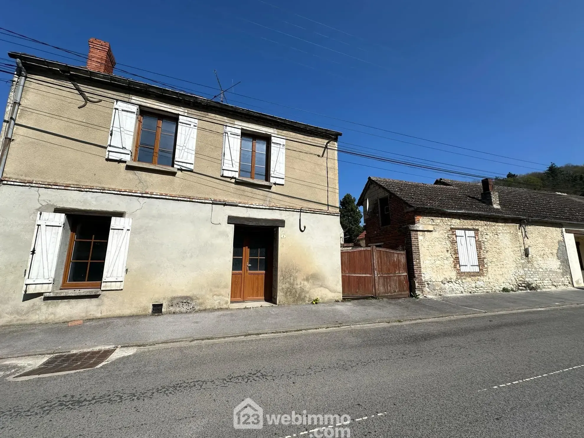 Maison rénovée de 77 m² avec dépendance à Montaigu (02820) à vendre 