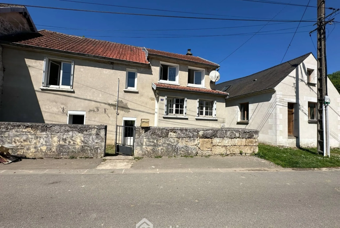 Ensemble immobilier avec maison et granges à Chéret - Potentiel exceptionnel 