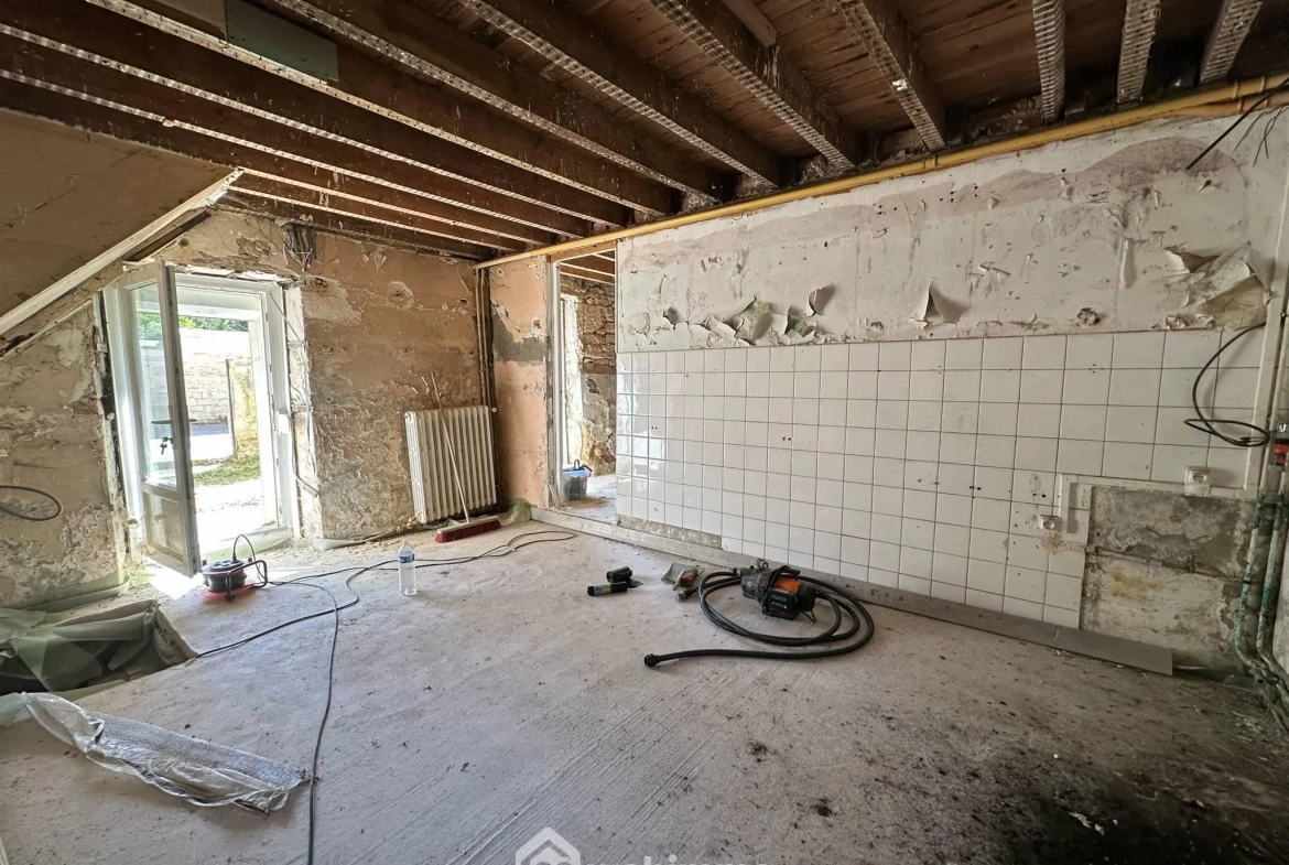 Ensemble immobilier avec maison et granges à Chéret - Potentiel exceptionnel 
