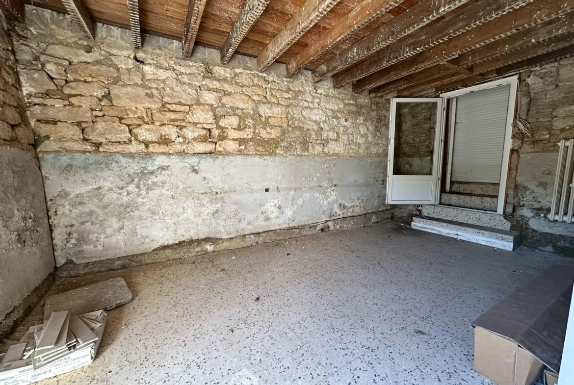 Ensemble immobilier avec maison et granges à Chéret - Potentiel exceptionnel 