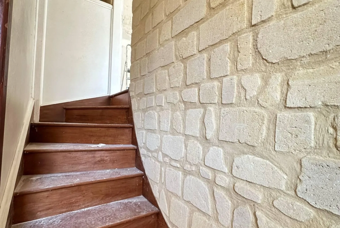 Ensemble immobilier avec maison et granges à Chéret - Potentiel exceptionnel 